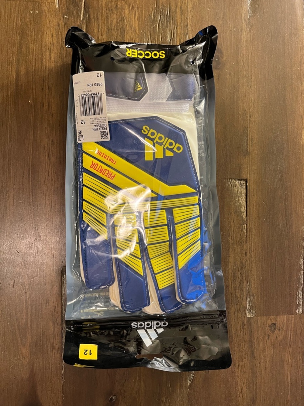 adidas Blue and Yellow Goalkeeper Gloves - Predator Training